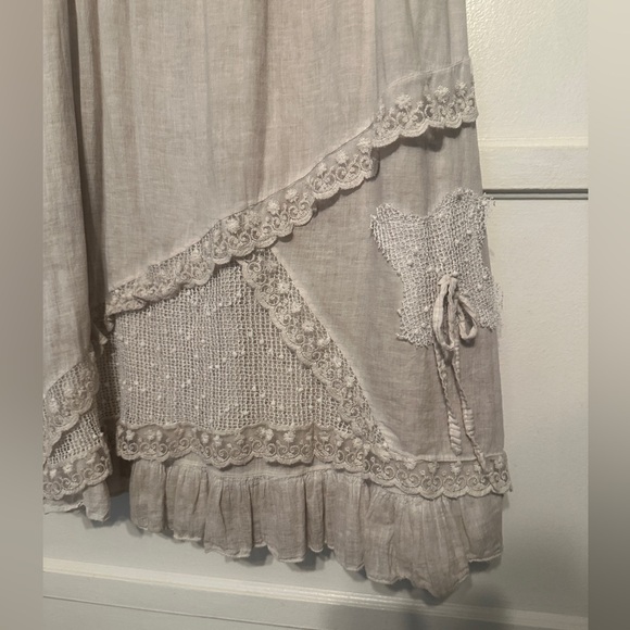 Boho Cream Lace Skirt - Picture 3 of 3